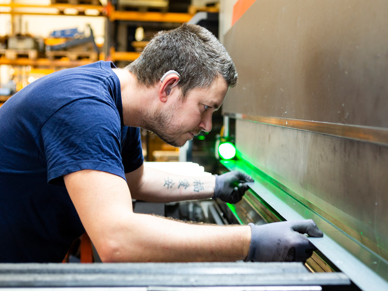 präzise und effiziente CNC-Blechbearbeitung